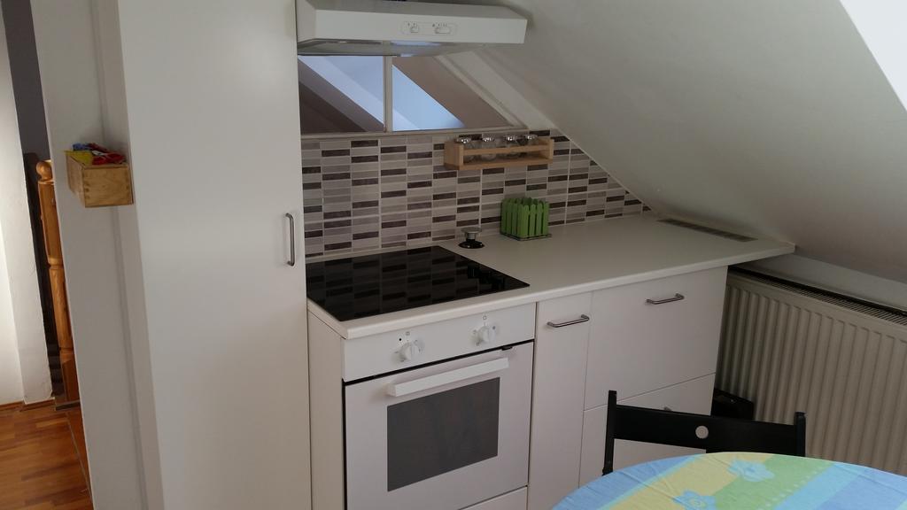 Апартаменты Luna City Apartman Шопрон Экстерьер фото